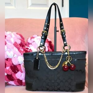 Coach Signature Jacquard Gallery Tote (F11658)